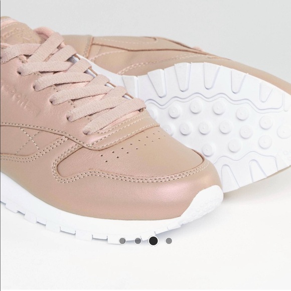 SOLD ☑️ - Picture 5 of 5